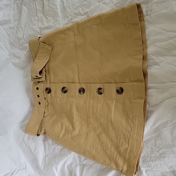 Tan skirt - Picture 1 of 2